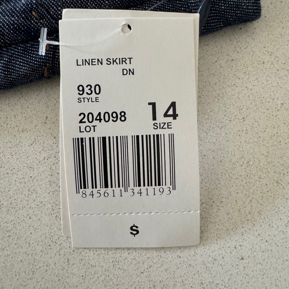 CAbi Chambray Linen Skirt size 14 - Picture 4 of 7